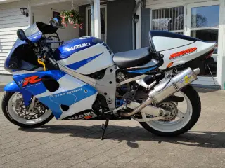 Suzuki TL1000R 