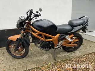 Motorcykel Suzuki SV650 S