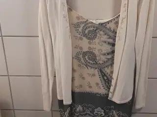 Kjole med cardigan