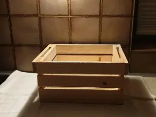 Trækasse ny lavet af genbrugstræ