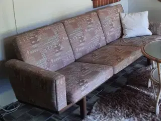 Wegner sofa