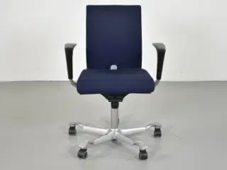 Häg h04 4200 kontorstol med blåt polster, alugråt stel og armlæn