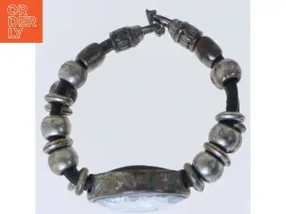 Armbånd med stor sten (str. Ø 6 cm)