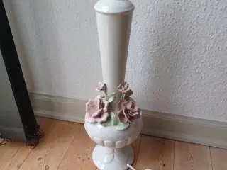 Smuk gl. porcelæns lampe 