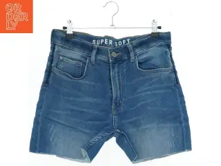 Denim shorts fra H&M (str. 170)