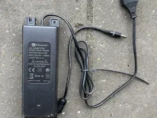 Robomow strømforsyning