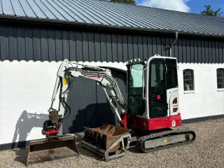 Takeuchi TB325 1550Timer!
