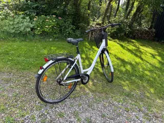 Fin Damecykel med 3 indvendig gear