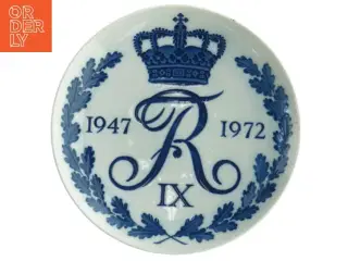 Tallerken jubilæum 1947-1972 Frederik IX fra Royal Copenhagen (str. Diameter 18 cm)