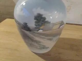 Lyngby porcelæn vase