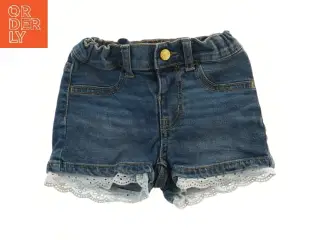 Denim shorts med blondekant fra Lindex (str. 98)