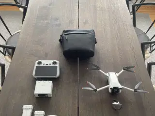 DJI Mini 3 Pro (Aldrig Fløjet) + Fly More Kit
