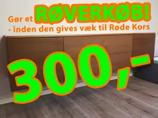 Væghængt skænk