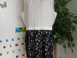 Kjole. By Malene Birger. XXL/44