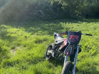 Aprilia sx 50 projekt (let)