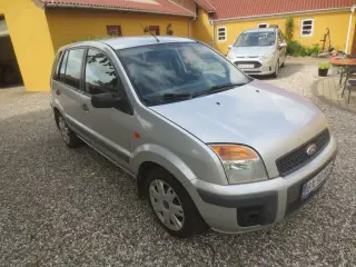 Ford Fusion 1.6 TDCi. Synet 4 / 24. 