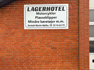 Lagerhotel for motorcykler mm.