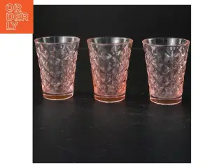 Lyserøde glas (str. 10x8 cm)