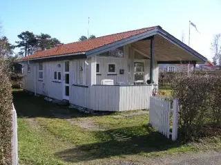 Feriehus ved strand, golfbane nær Nyborg. Gode fiskemuligheder. Godt til vinterophold