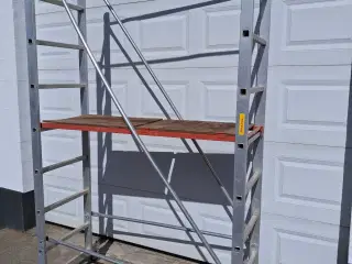 Stilladse letvægt  maksimal vægt 150 kgr