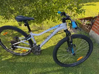 Brugt Pige cykel. Passer til ca en på  8-12 år