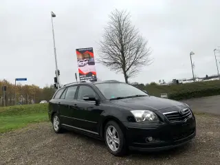 Toyota Avensis 2,0 D-4D Sol stc.