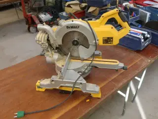 Kapsav DEWALT DWS778 QS