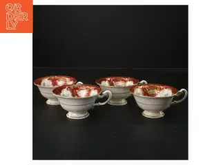 Sæt af porcelænskopper med håndtag (str. Ø 10 cm)