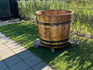 Gl bare træ kar