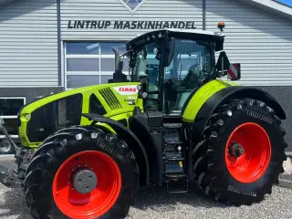 CLAAS Axion 960 Med GPS anlæg og stor dæk montering. Dansk traktor fra ny
