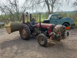 Traktor MF 35 Benzin