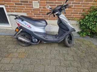Sym DD50 knallert 30 km/t