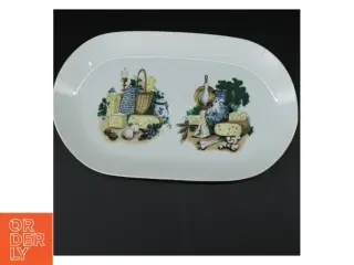 Porcelænsfad med ost og vin motiv (str. 30 x 22 cm)