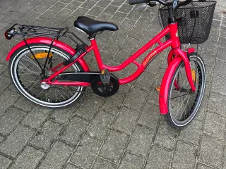 Rød 20 tommer pigecykel