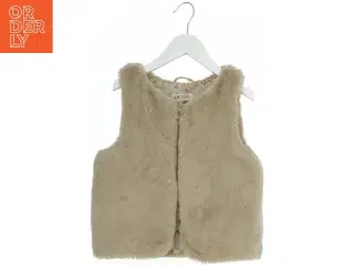 Plys Vest fra H&M (str. 134)