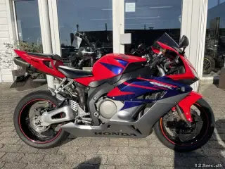Honda CBR 1000 RR Fireblade