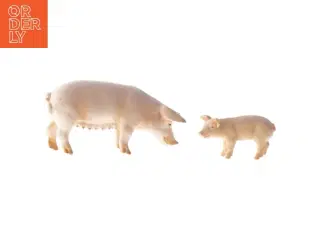 To Schleigch grisefigurer, mor og unger (str. 9,5 cm)