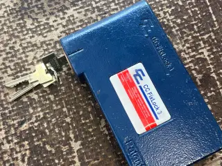 Container lås med 3 nøgler 