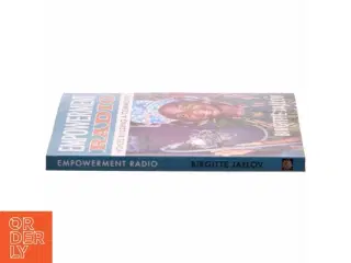Empowerment radio : voices building a community (Bog)
