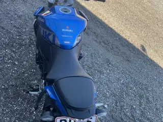Suzuki GSXS 950