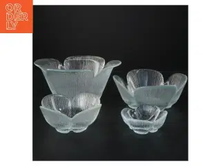 Fire glasskåle (str. Ø 21x10& ø17x7&ø12x5&ø8x3 cm)