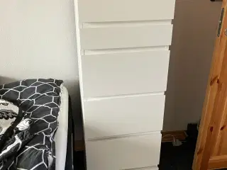 Hvid kommode