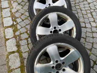 Hankook sommerdæk på Mercedes fælge, kørt få km