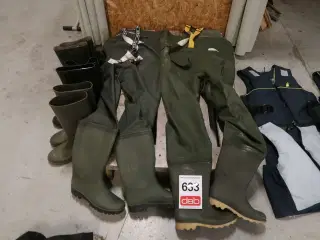2 sæt waders + 4 par gummistøvler
