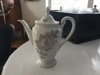 Porcelæns kande