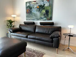 3 Personers Sofa med Puf og Nakkestøtte