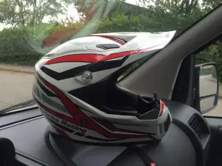 Husquvarna Racing hjelm