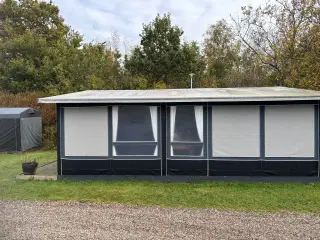 Campingvogn og fortelt Isabella villa stand telt