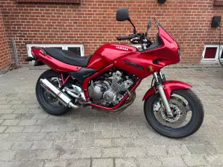 Yamaha XJ 600