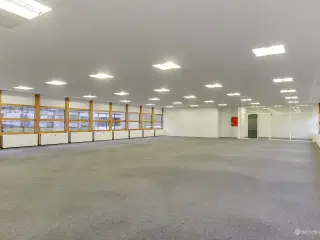 Kontor ca. 1 km fra Vojens centrum